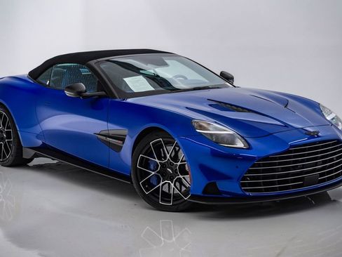 Used 2026 Aston Martin Vanquish Convertible RWD image 7