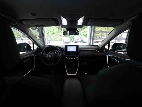 Used 2023 Toyota RAV4 XLE AWD/4WD image 19