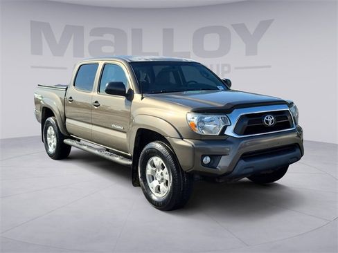 Used 2014 Toyota Tacoma 4x4 Double Cab w/ TRD Off-Road Package image 7