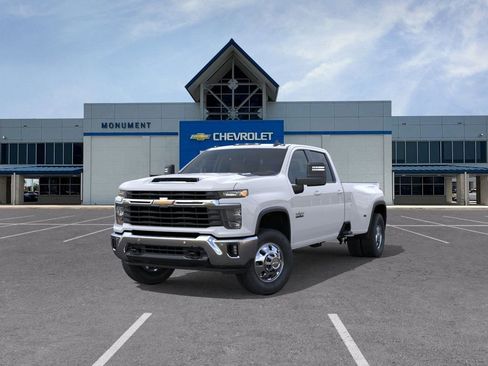 New 2026 Chevrolet Silverado 3500 LT image 8