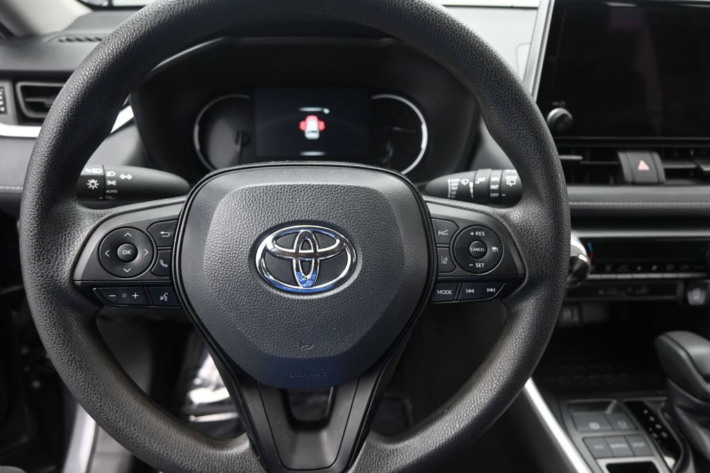 Used 2025 Toyota RAV4 XLE w/ Convenience Package FWD image 22