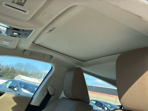 Used 2021 Lexus ES 350 350 w/ Premium Package image 19