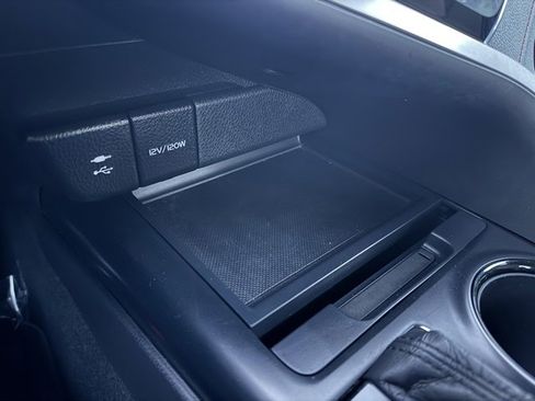 Certified 2018 Toyota Camry LE image 11