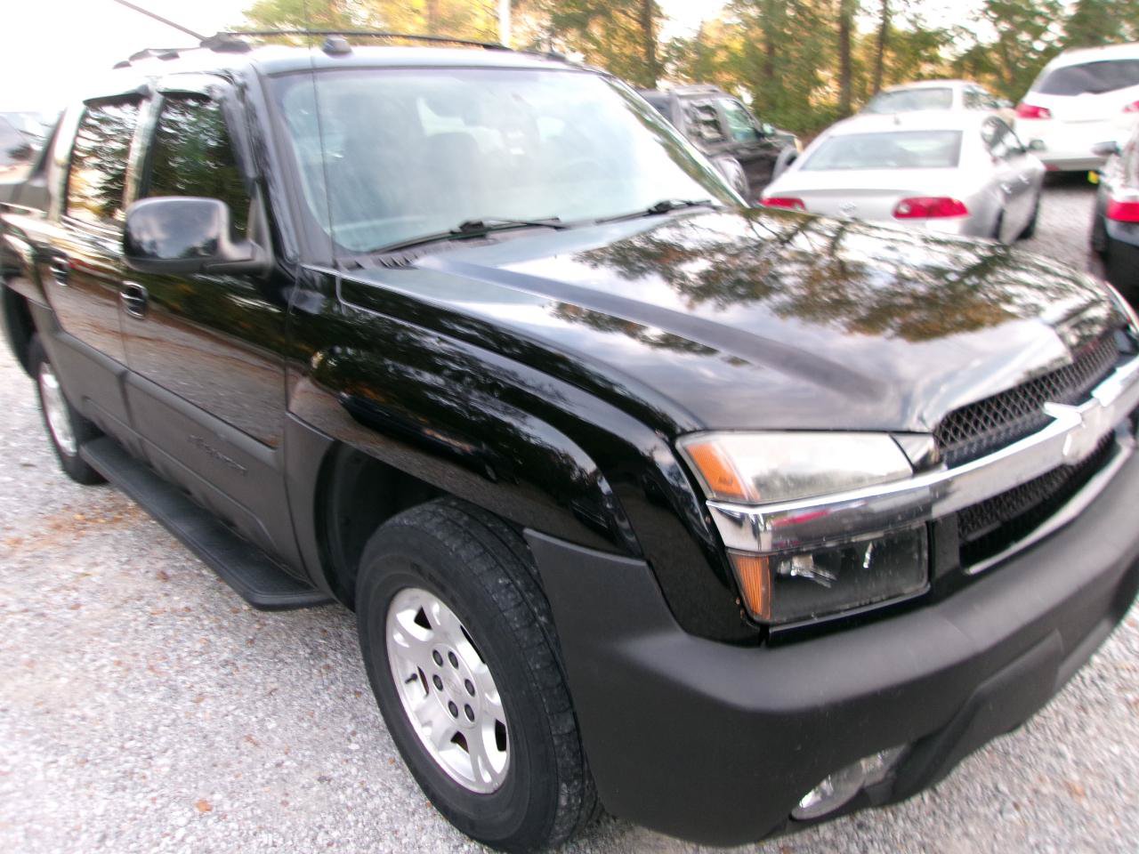 Used 2004 Chevrolet Avalanche Z71 w/ Sun And Sound Package AWD/4WD image 4