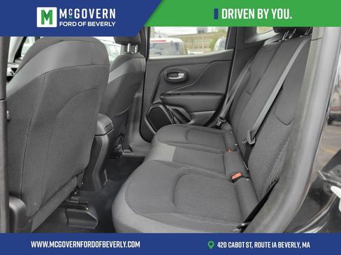 Used 2023 Jeep Renegade Altitude w/ Convenience Group I AWD/4WD image 15