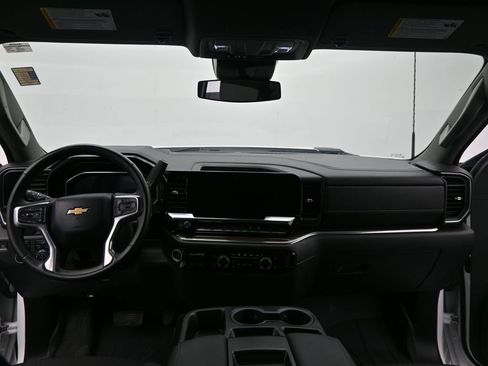 Used 2024 Chevrolet Silverado 2500 LT w/ Convenience Package AWD/4WD image 32