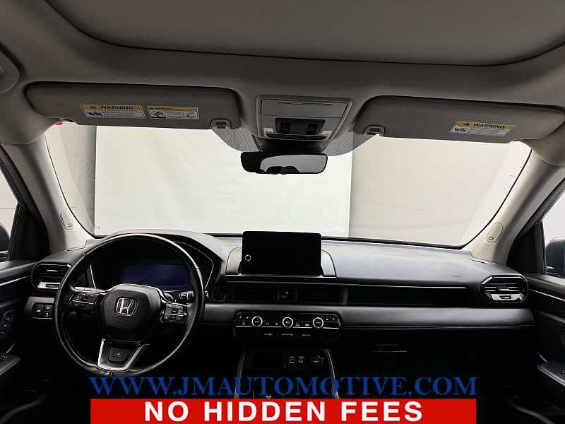 Used 2023 Honda Pilot Elite image 12