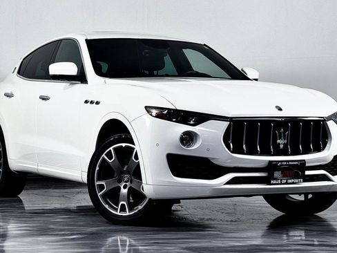 Used 2020 Maserati Levante AWD/4WD image 2