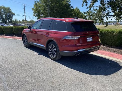 Used 2026 Lincoln Aviator AWD image 3