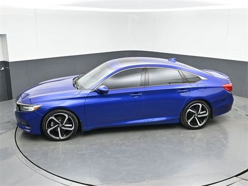 Used 2018 Honda Accord Sport image 32