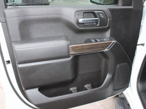 Used 2022 Chevrolet Silverado 1500 LT w/ Z71 Off-Road Package image 19