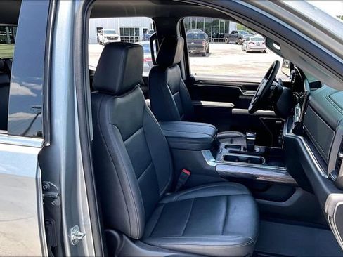 Used 2025 Chevrolet Silverado 1500 LTZ AWD/4WD image 30