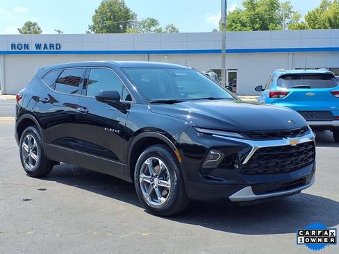 Used 2025 Chevrolet Blazer LT image 5