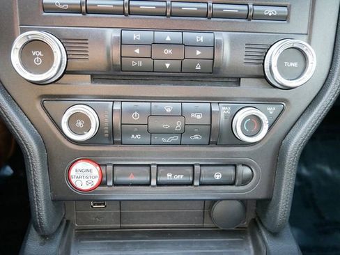 Used 2017 Ford Mustang Coupe RWD image 20