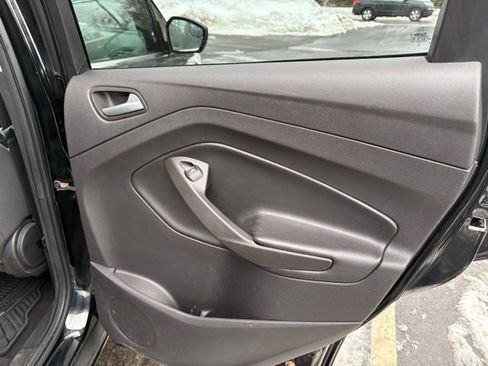 Certified 2017 Ford Escape SE image 29