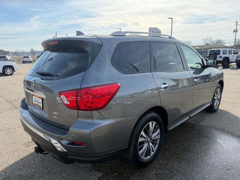 Used 2020 Nissan Pathfinder SL image 5