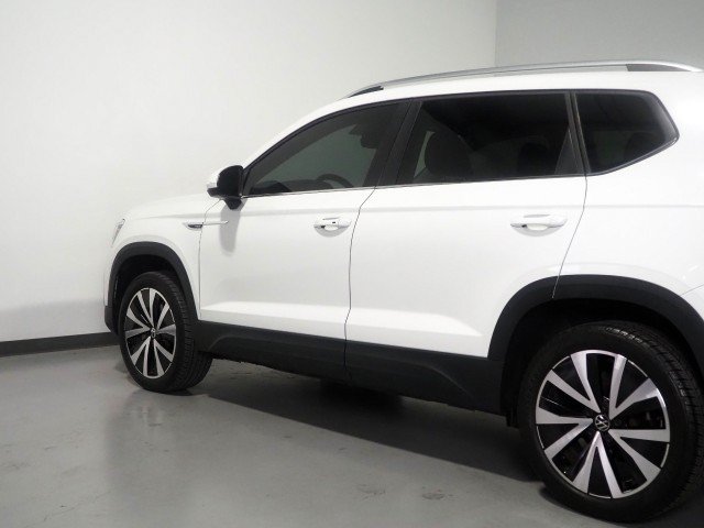 Used 2024 Volkswagen Taos SE FWD image 42