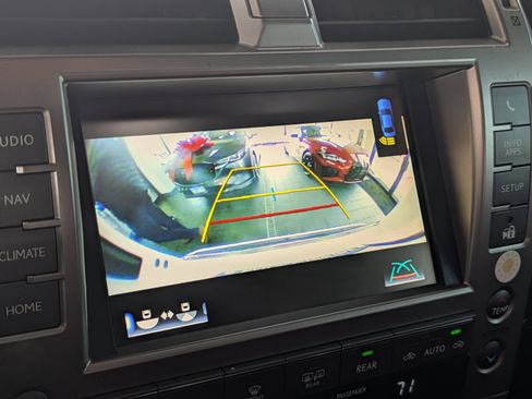 Used 2021 Lexus GX 460 Luxury w/ Accessory Package image 27