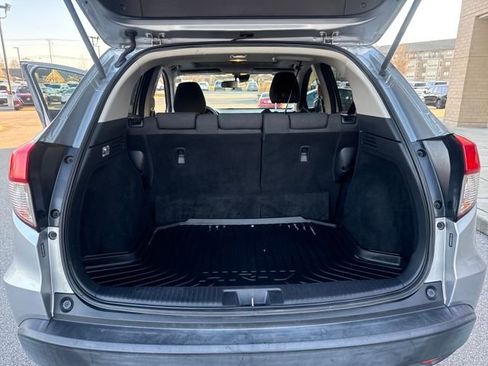 Used 2019 Honda HR-V EX image 17