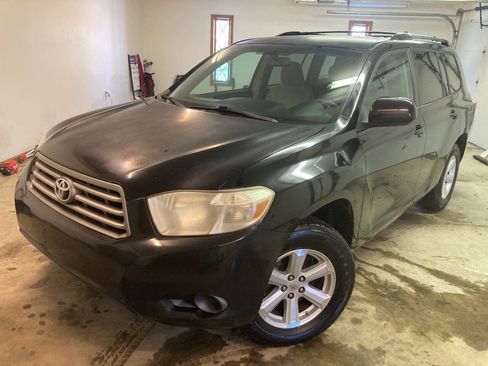 Used 2010 Toyota Highlander 2WD image 1
