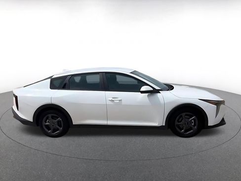 Used 2025 Kia K4 FWD image 15