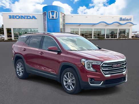 Used 2023 GMC Terrain SLT AWD/4WD image 7