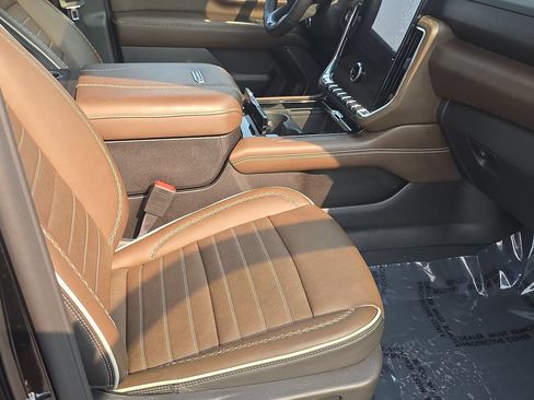 Certified 2026 GMC Yukon XL Denali Ultimate AWD/4WD image 31