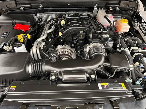 Certified 2024 Jeep Wrangler Sahara w/ Technology Group image 9