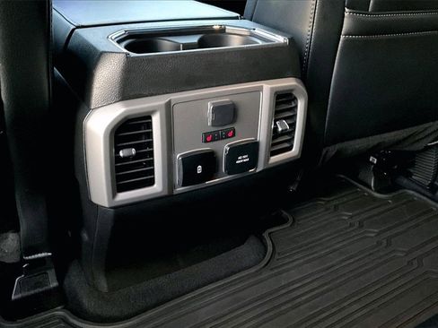 Used 2021 Ford F250 Lariat image 11