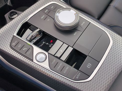 Certified 2026 BMW 330i Sedan w/ M Sport Package image 24