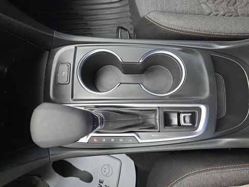 Used 2024 Chevrolet Equinox LT image 32