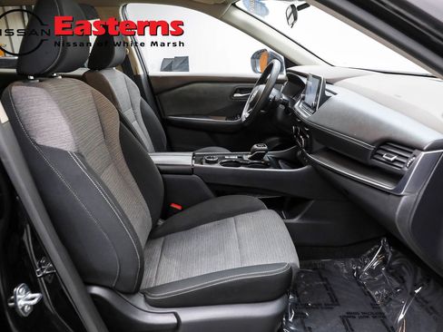 Used 2023 Nissan Rogue SV image 44