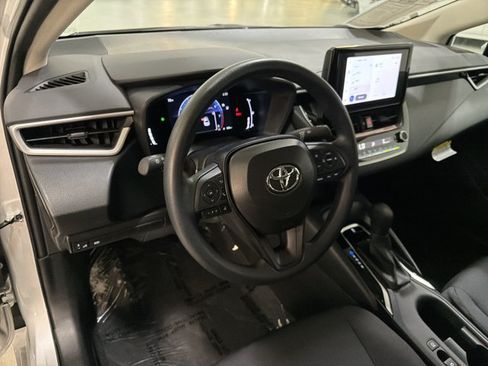 Used 2026 Toyota Corolla LE FWD image 14