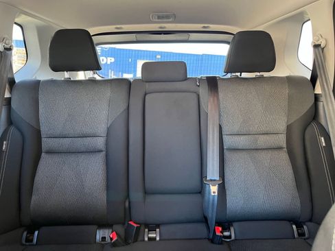 Used 2025 Nissan Rogue SV image 40