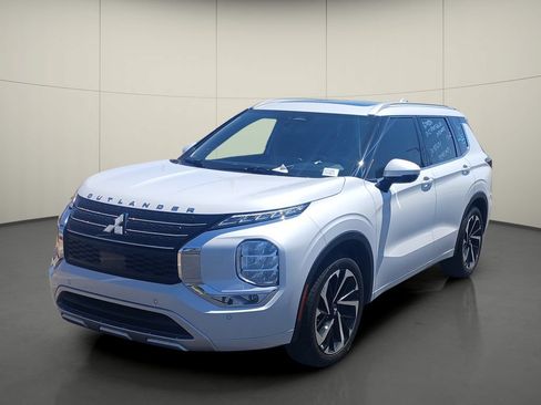 Used 2022 Mitsubishi Outlander SEL FWD image 3