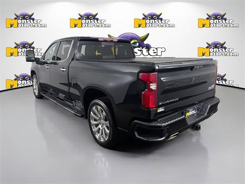 Used 2021 Chevrolet Silverado 1500 High Country w/ Technology Package image 7