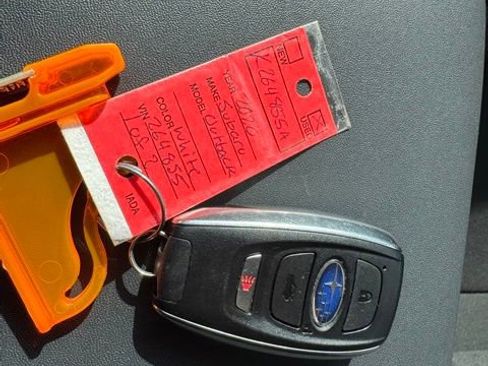 Used 2020 Subaru Outback Premium image 34