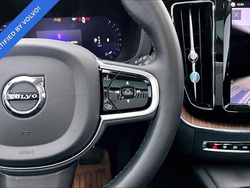 Certified 2023 Volvo XC60 B5 Plus AWD/4WD image 27