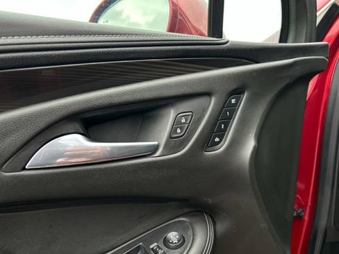 Used 2019 Buick Envision Essence AWD/4WD image 27
