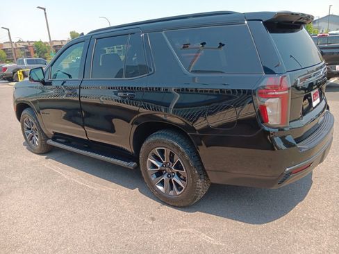 Used 2021 Chevrolet Tahoe Z71 w/ Z71 Signature Package AWD/4WD image 3