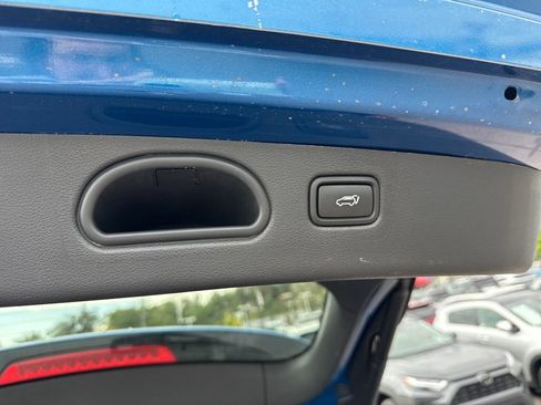 Used 2010 Honda Insight EX image 16