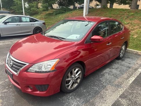 Used 2013 Nissan Sentra SR w/ Driver Pkg FWD image 2