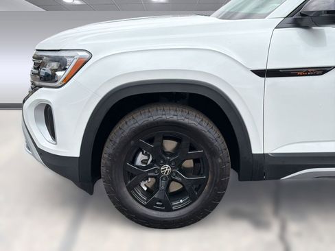 New 2026 Volkswagen Atlas Peak Edition AWD/4WD image 11