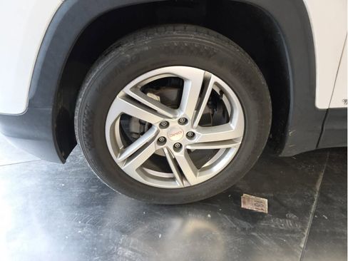 Used 2018 GMC Terrain SLE w/ Driver Convenience Package image 3