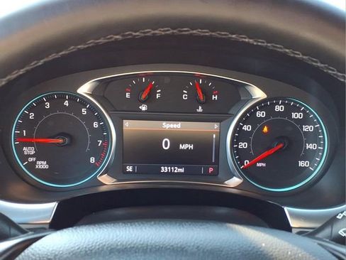 Used 2023 Chevrolet Traverse LT FWD image 32