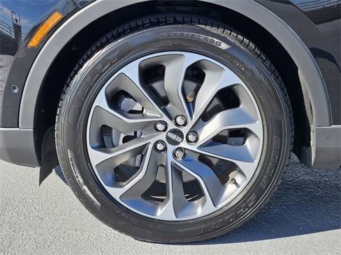 Certified 2023 Lincoln Nautilus Reserve w/ Equipment Group 201A image 10