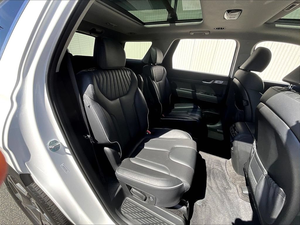 Used 2023 Hyundai Palisade Limited AWD/4WD image 25