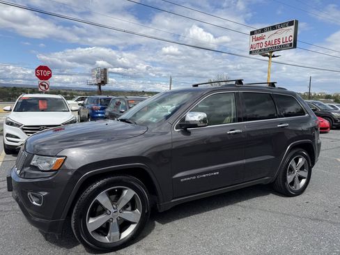Used 2016 Jeep Grand Cherokee Overland AWD/4WD image 3