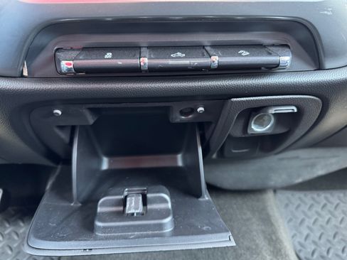 Used 2017 Chevrolet Silverado 1500 LT w/ All Star Edition AWD/4WD image 25
