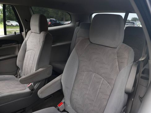 Used 2016 Buick Enclave Convenience FWD image 8